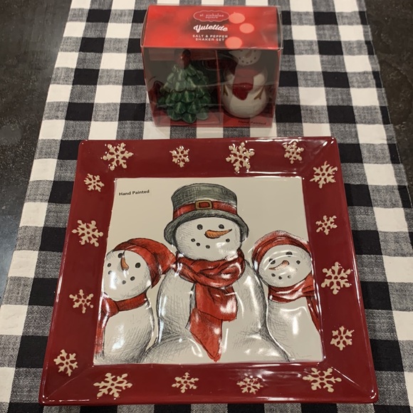 St. Nicholas Square Dinner Plate & Salt & Pepper Shaker Set - Picture 14 of 14